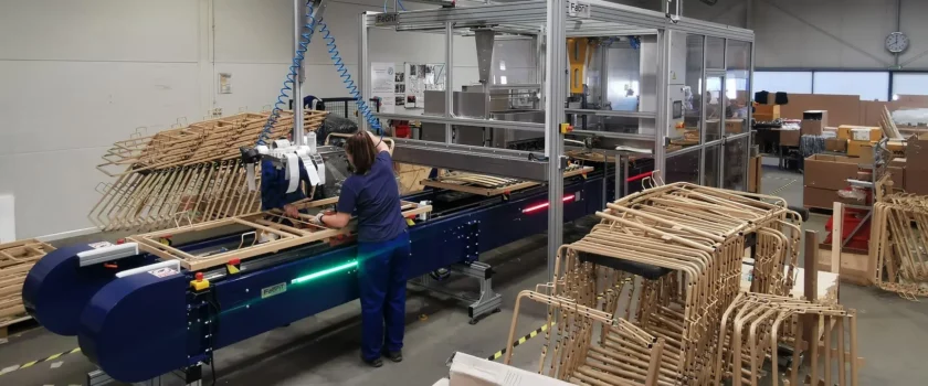 SLIDER_1 Linia montażowa leżysk